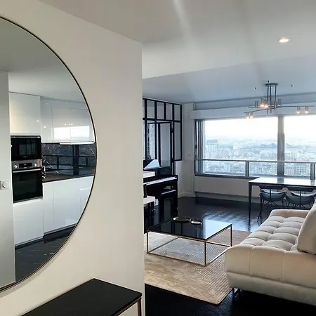 Rare 75m2 Parisian Apartment, Breathtaking Views! * Parigi